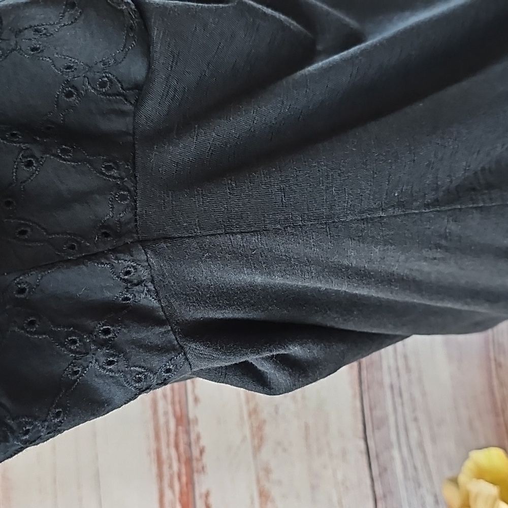 CASLON BLACK EYELET SHORT SLEEVE PULLOVER TOP - Picture 5 of 13